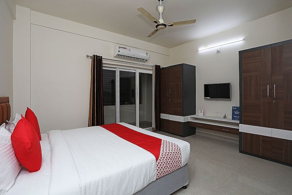 OYO 23251 Prime Residency Standard Room 2