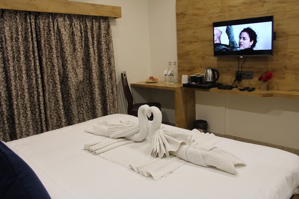 Clarks Collection Somnath Deluxe Room 6