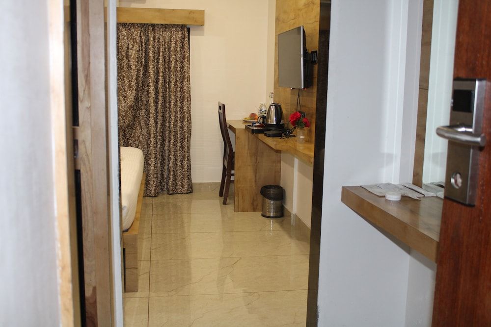 Clarks Collection Somnath Deluxe Room 4