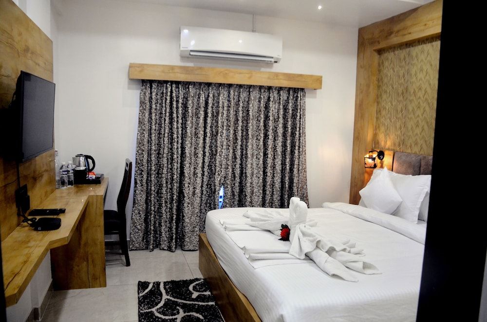 Clarks Collection Somnath Deluxe Room 13