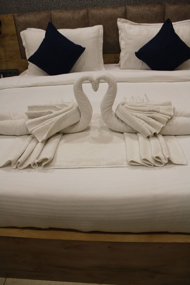 Clarks Collection Somnath Deluxe Room 5