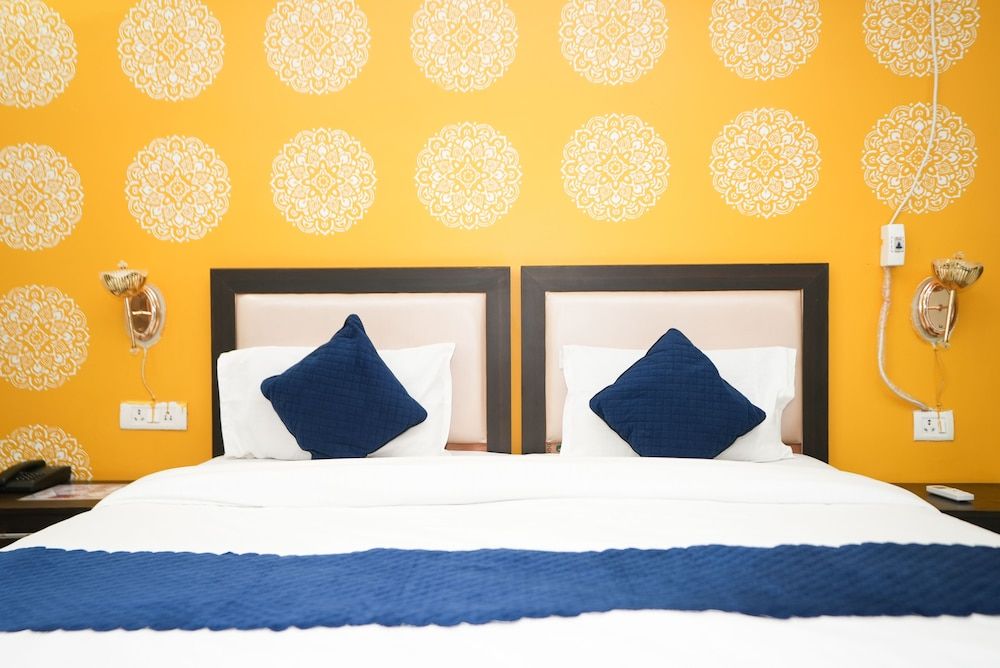 Tanvi Premium Residency Premium Room with Balcony 10