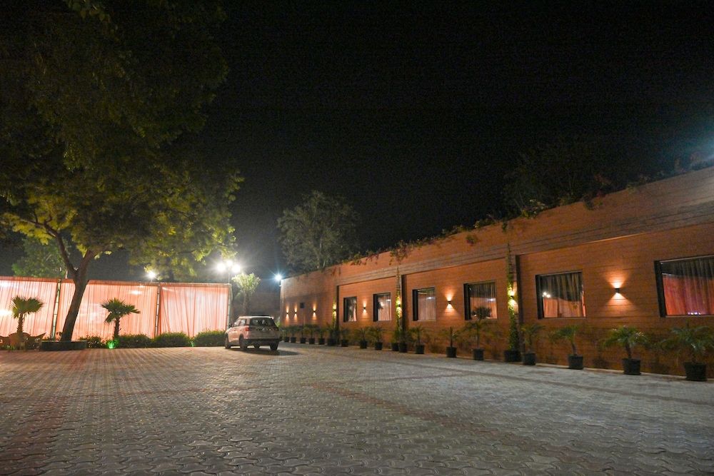 M D Farms & Resorts