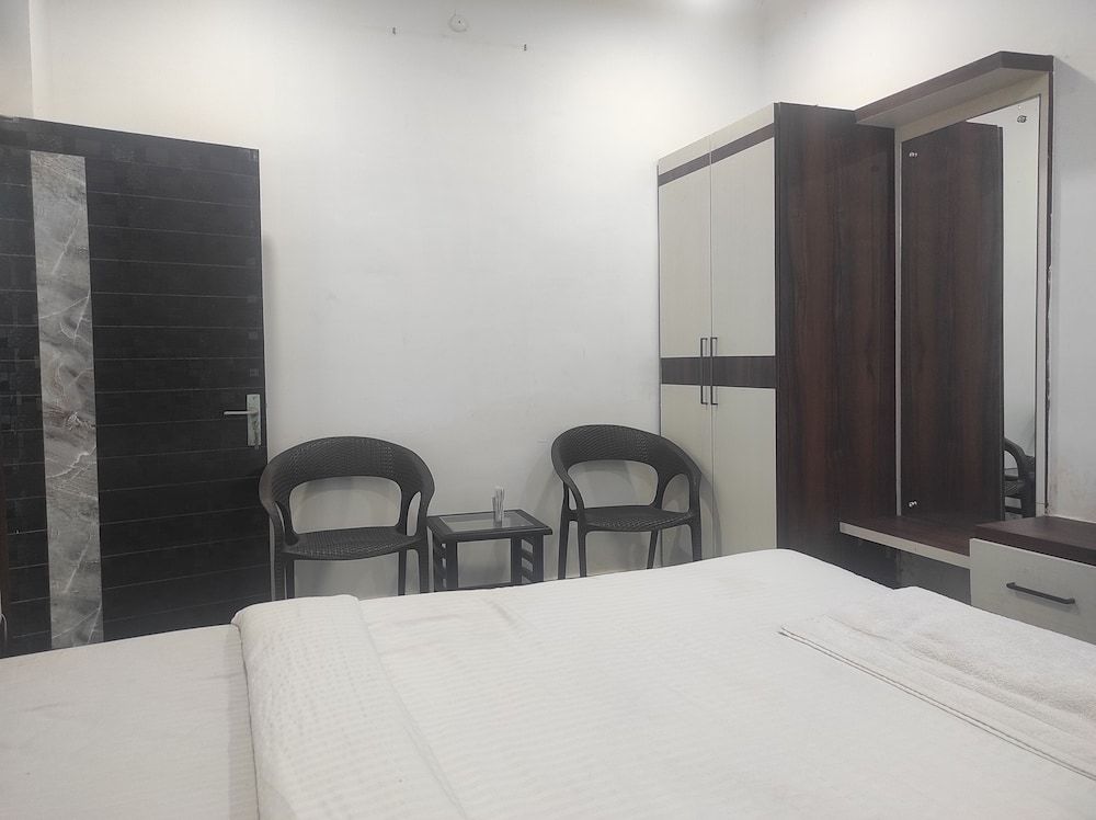 Hotel SG Hub Tower Standard Room 7