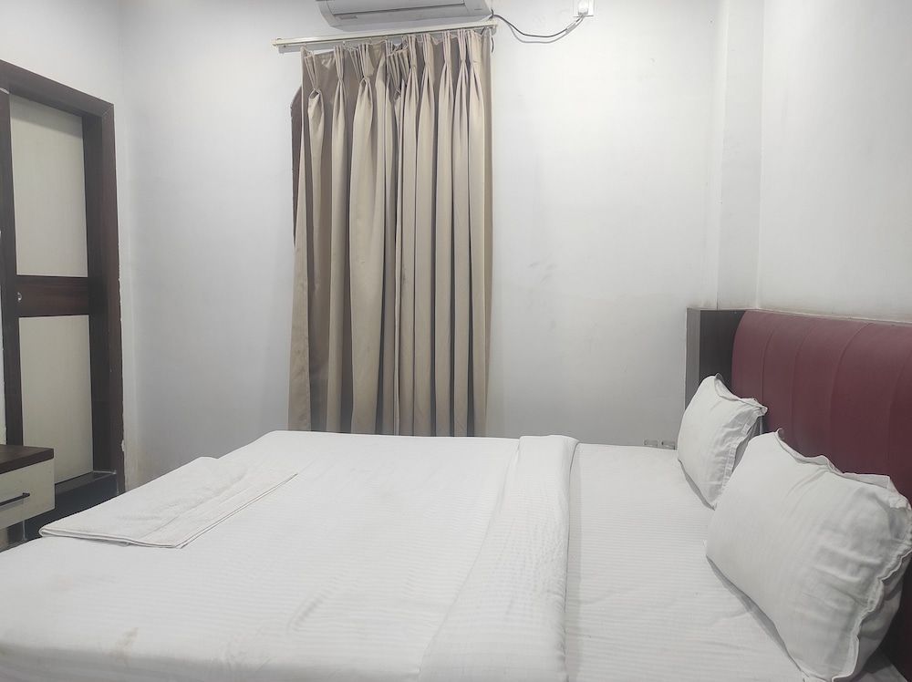 Hotel SG Hub Tower Standard Room 2