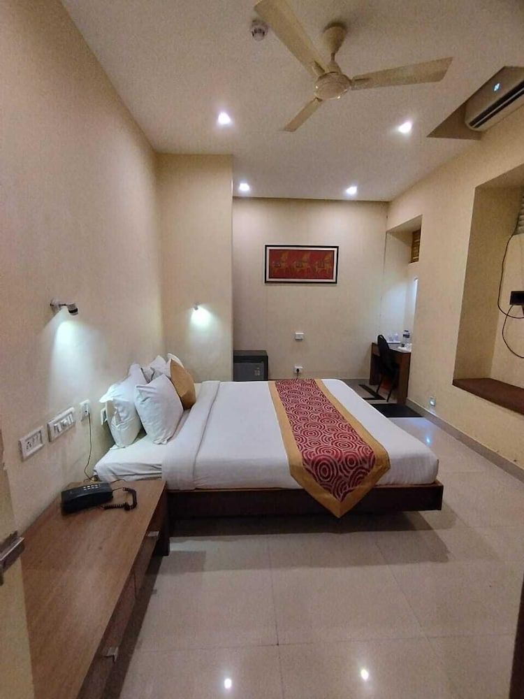 Hotel Merlin Interantional Merlin Tourist Double Room