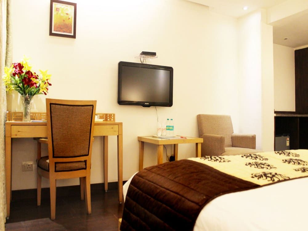 OYO 14287 101 stays Double or Twin Room 9