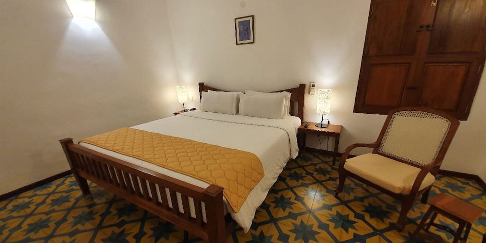 Petit Palais by CROSSWAY Classic Room