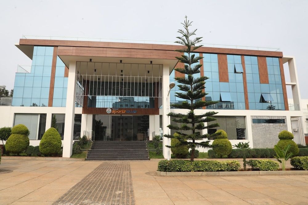 VRR Hotel's And Convention Centre