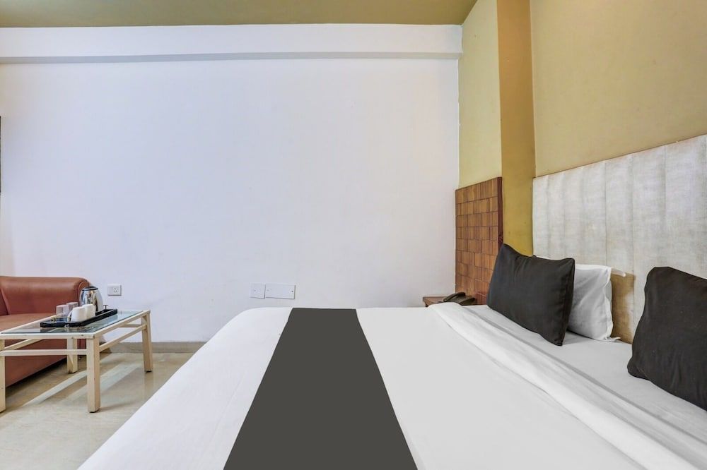 Side Image 1