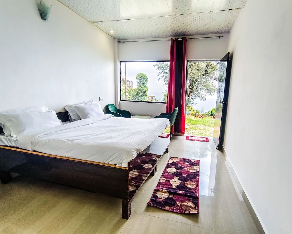 Deluxe Suite A