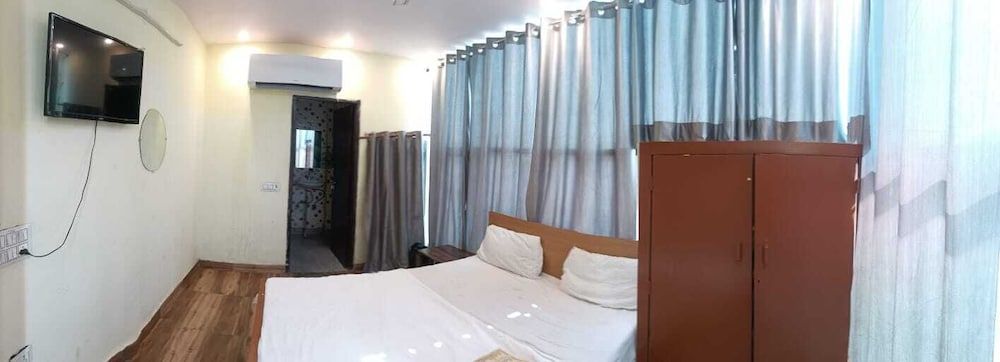 Hotel Green Arrow Nawada Deluxe Room 2