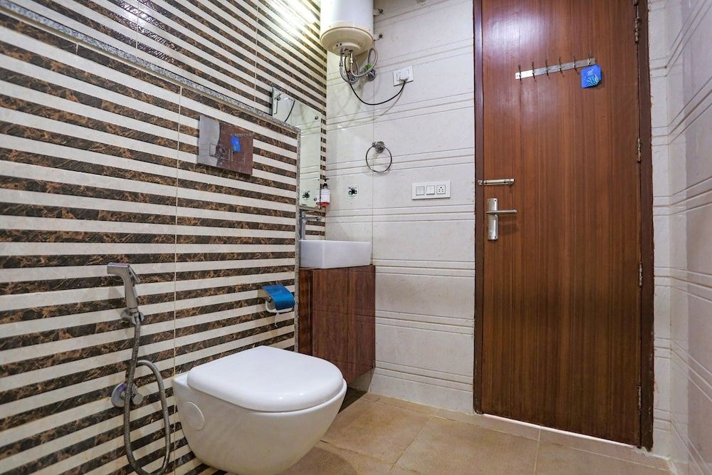 Rejoice Venture Sec-52 Deluxe Double Room 2