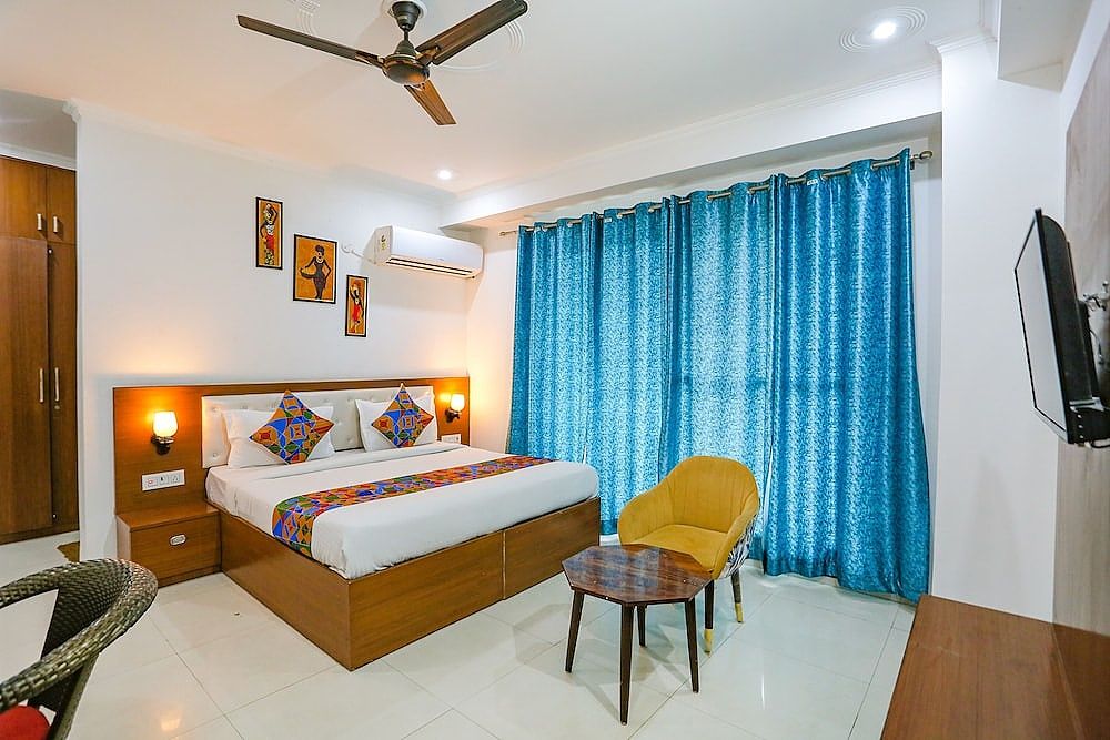 Rejoice Venture Sec-52 Deluxe Double Room 6