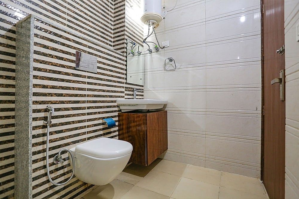 Rejoice Venture Sec-52 Deluxe Double Room 3