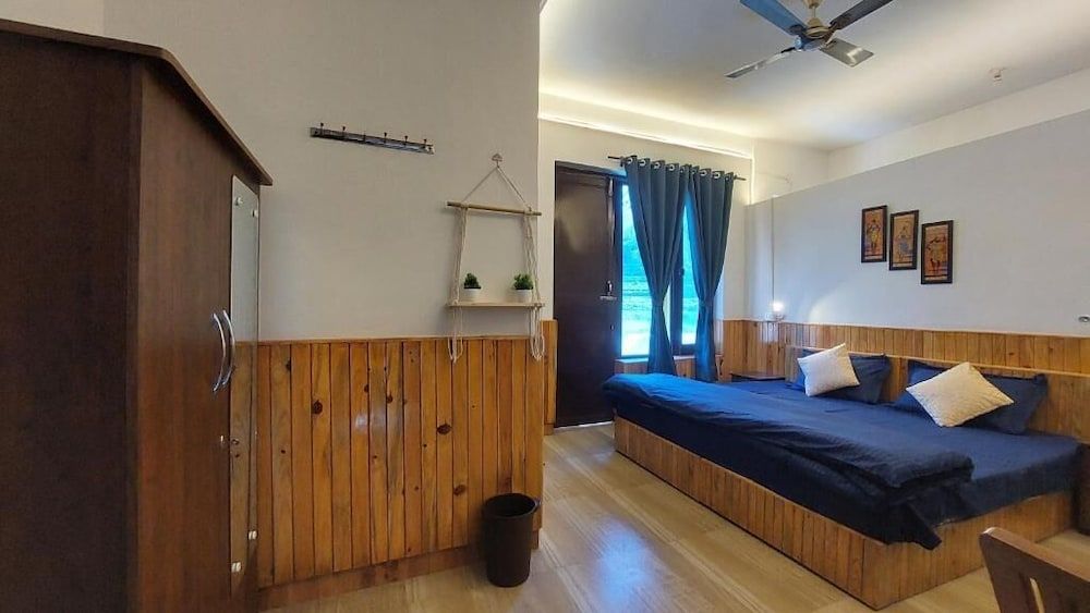 King Room with Mountain View