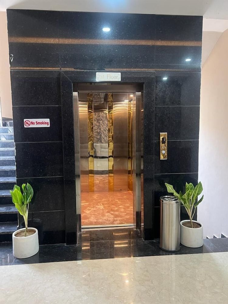 Elevator