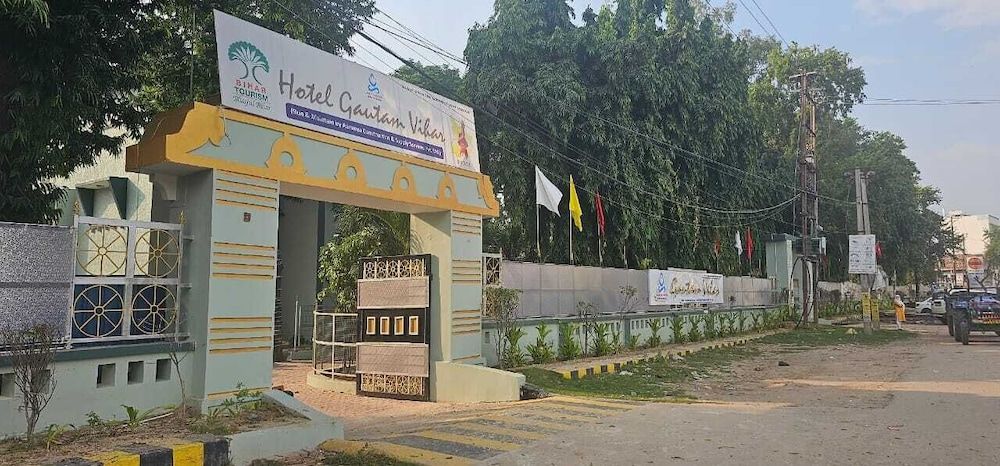 Arunya Hotel & Resort