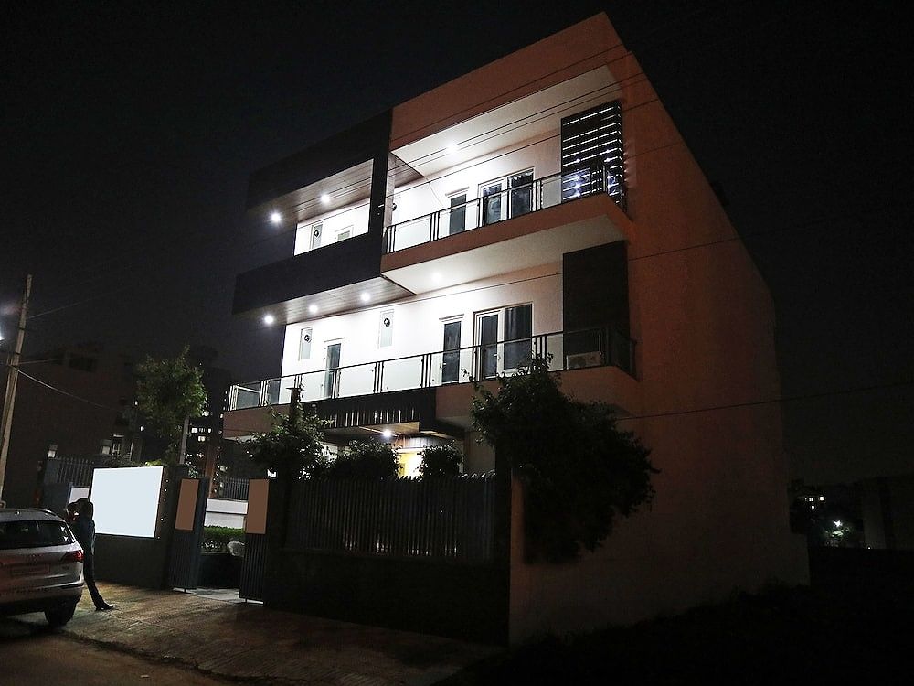 Front of property - evening/night