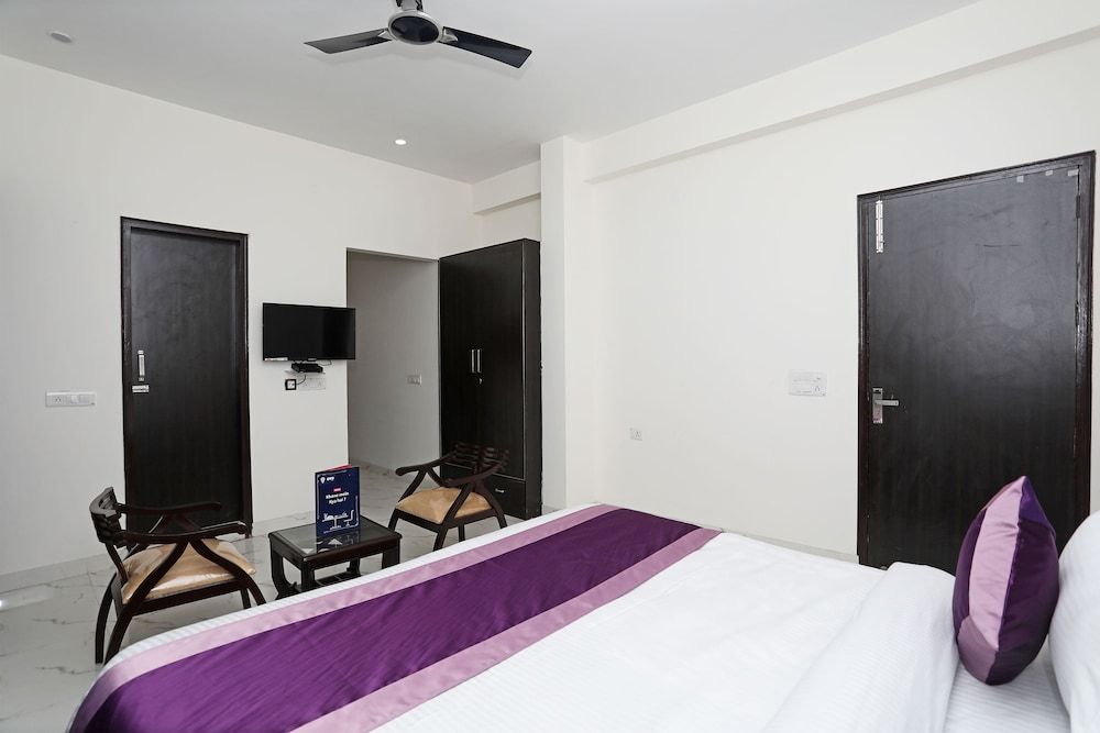 OYO 11004 Heritage India Residency Double or Twin Room 2
