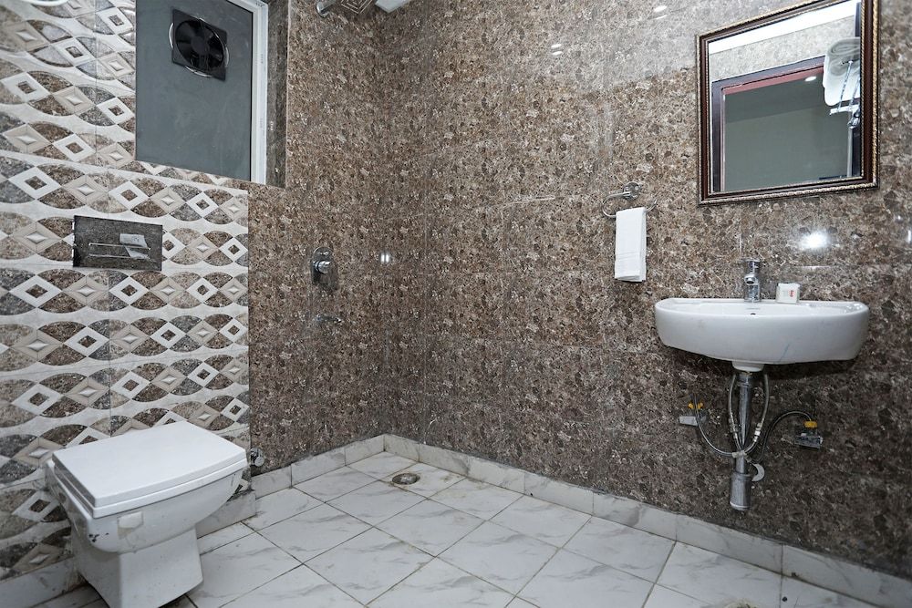 OYO 11004 Heritage India Residency Double or Twin Room 7