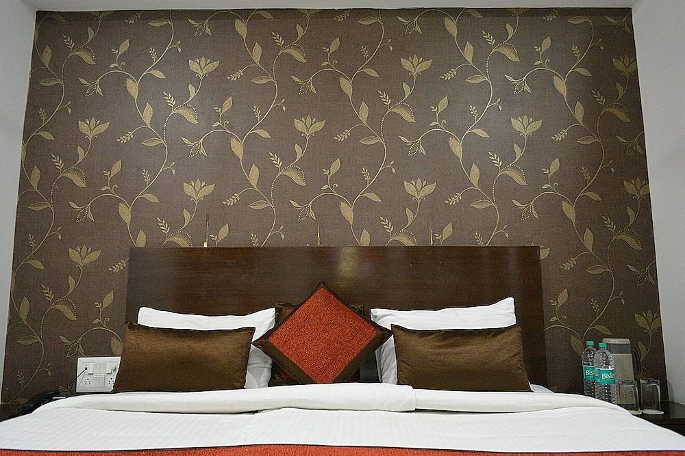 Hotel Samovar by Goyal Hoteliers Deluxe Room 5