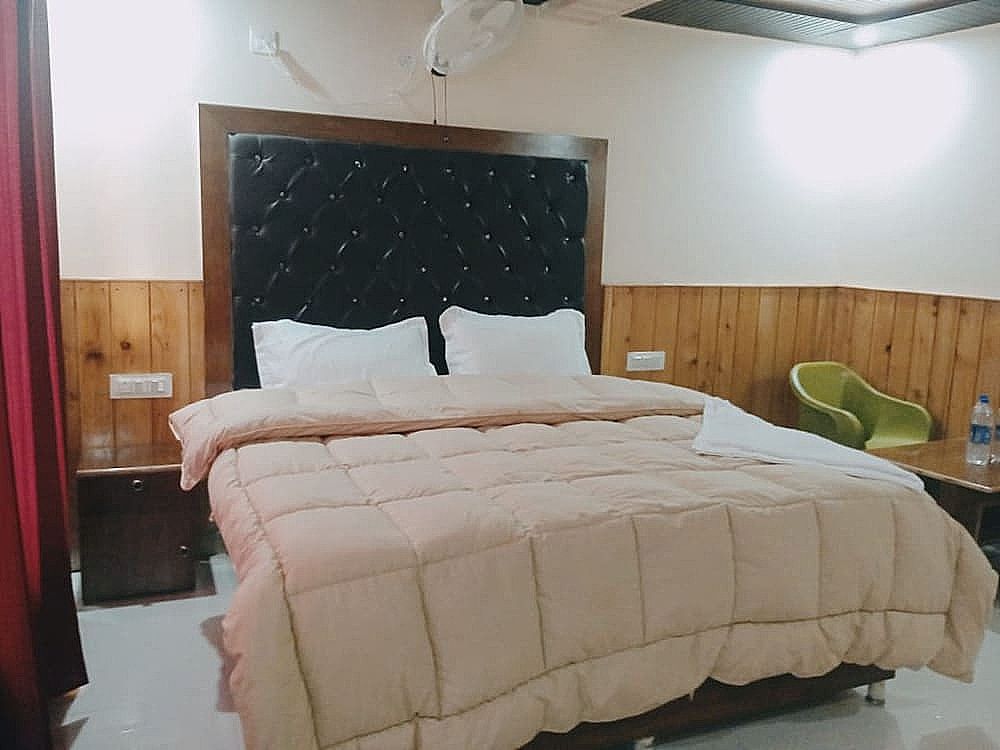 Goroomgo Prithvi Resort Mussoorie