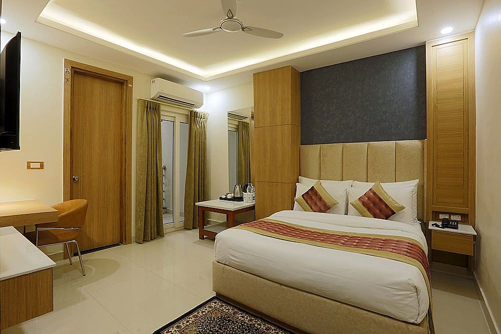 Hotel Sakura by Maps, GURGAON Standard Double Room