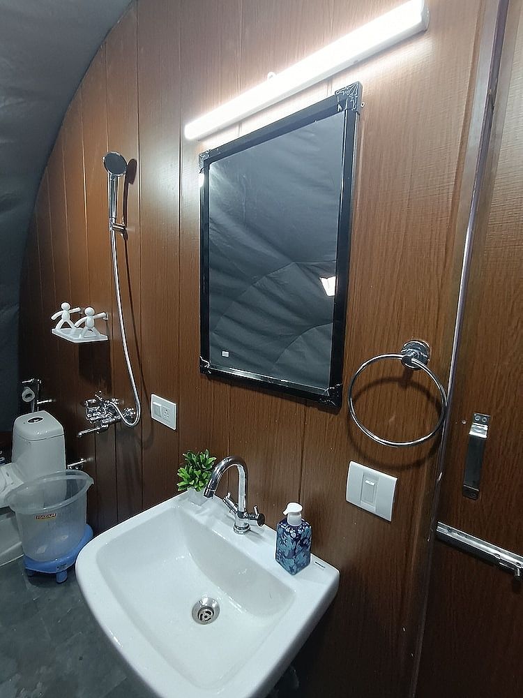 Nirvana Hamta Retreat Luxury Suite 19