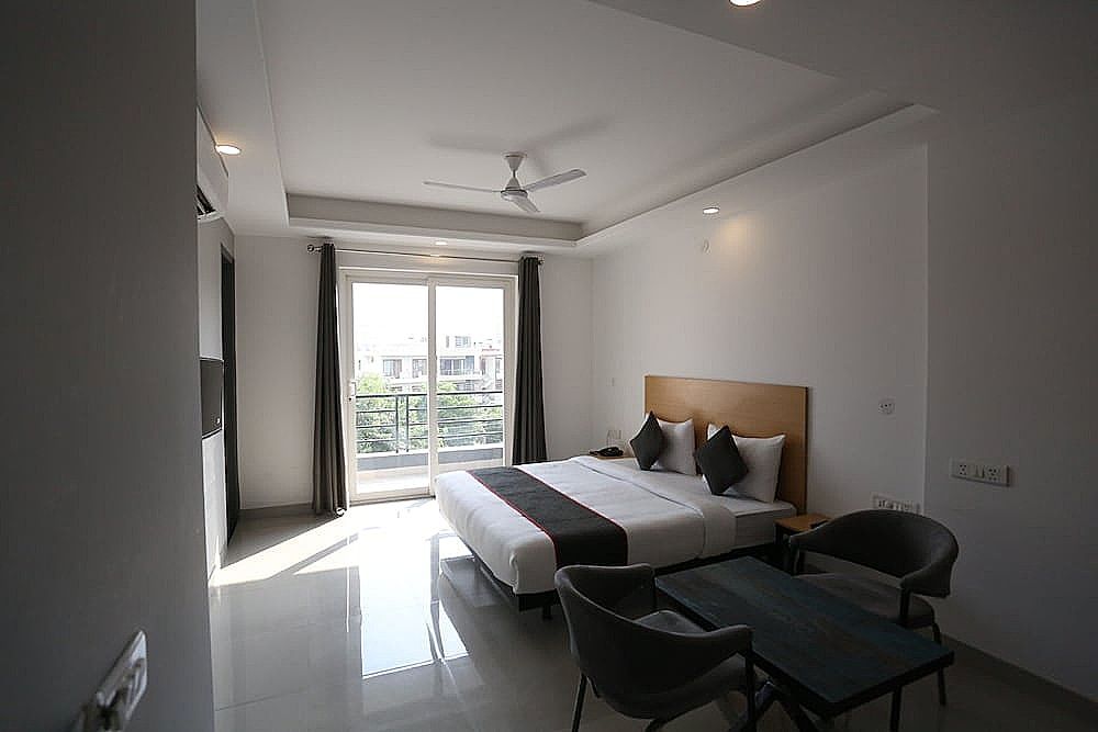 Sleepy Soul by STEPiNN Deluxe Double Room, 1 King Bed, City View