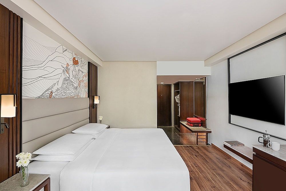 Hyatt Centric Rajpur Road Dehradun Room, 1 King Bed 5