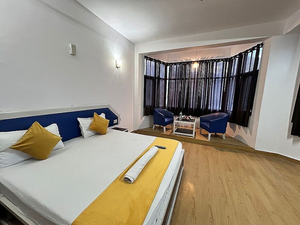 Hotel Manali Palace Deluxe Room 3