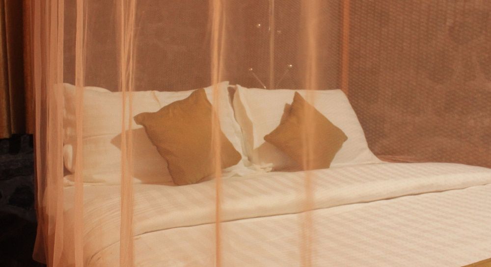 Honeymoon Room, Garden View