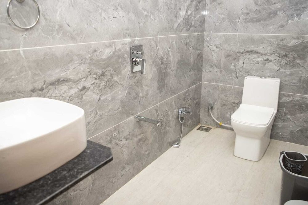 Omkara Resort Premium Room 5