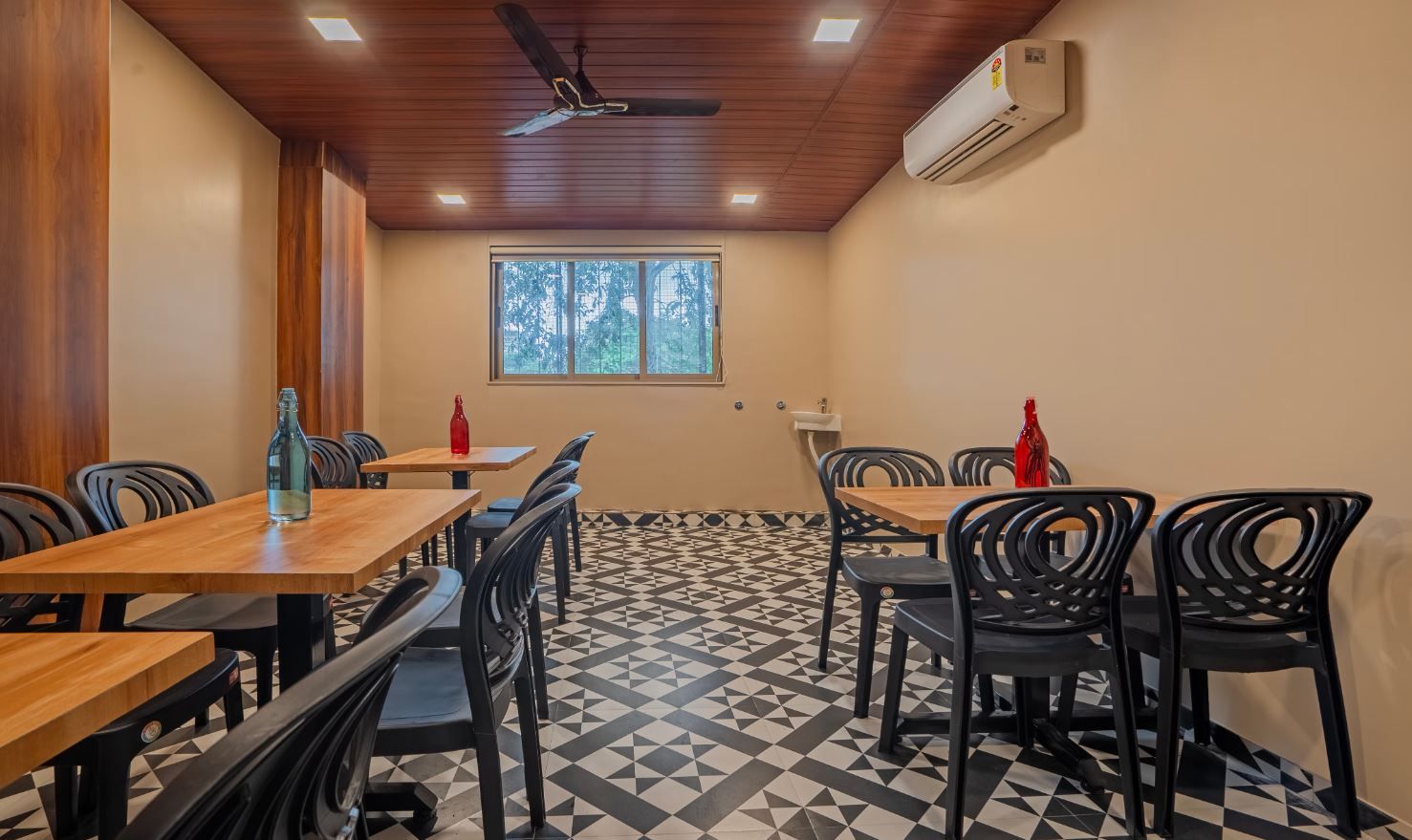 Food & Dining