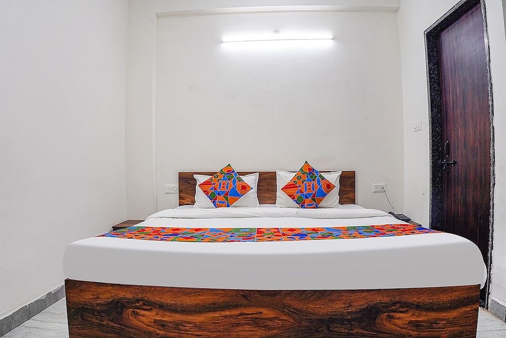 Fabexpress Ssg Deluxe Room 2