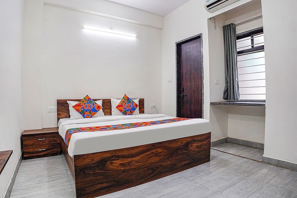 Fabexpress Ssg Deluxe Room 3