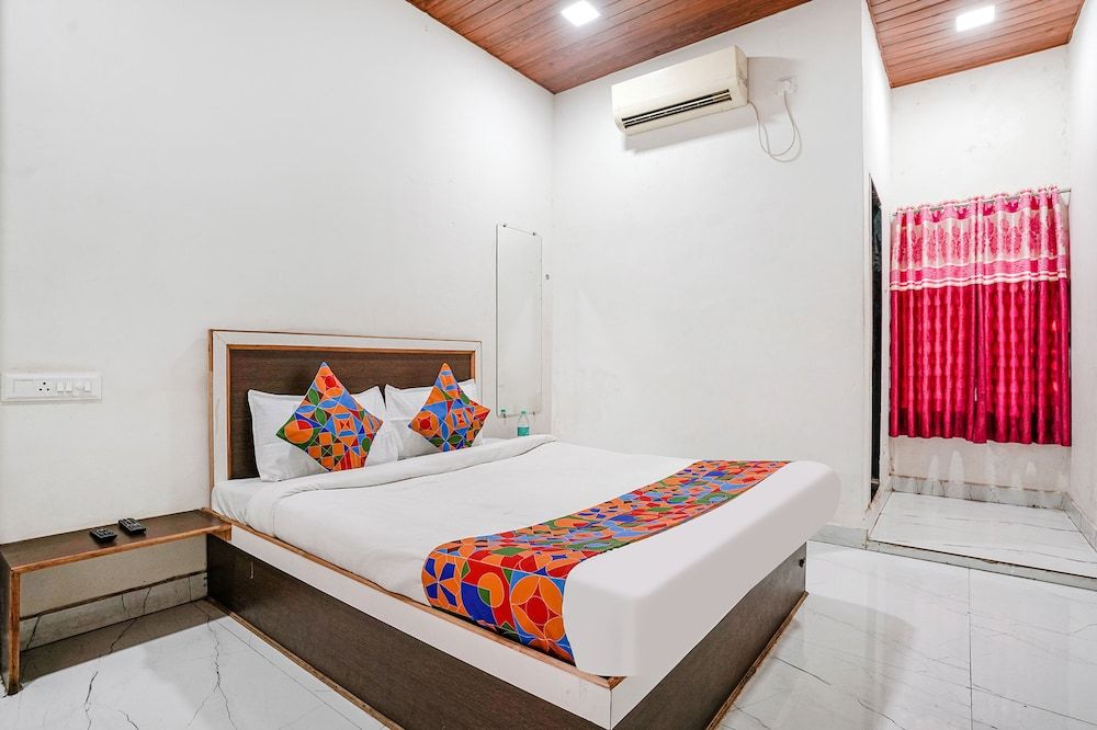 Fabexpress Sai Lodging I