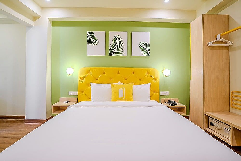 Bloom Hotel - Medicity Gurugram, Near Medanta Hospital Superior Double Room, 1 King Bed