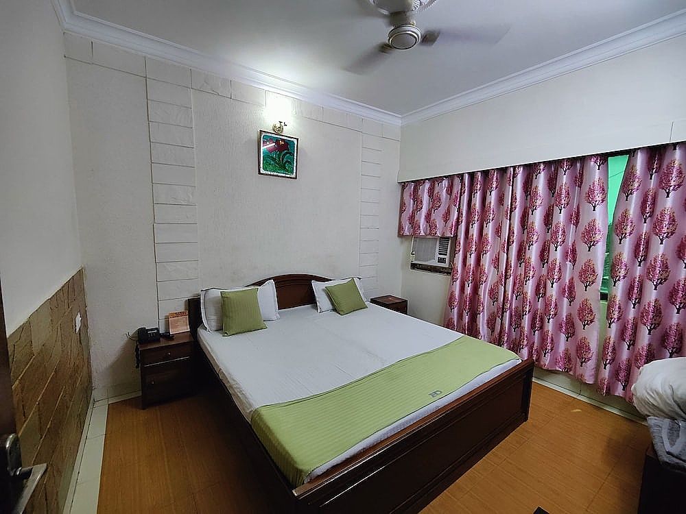 Harish Guest House -Railway Station Road Deluxe Double Room 15