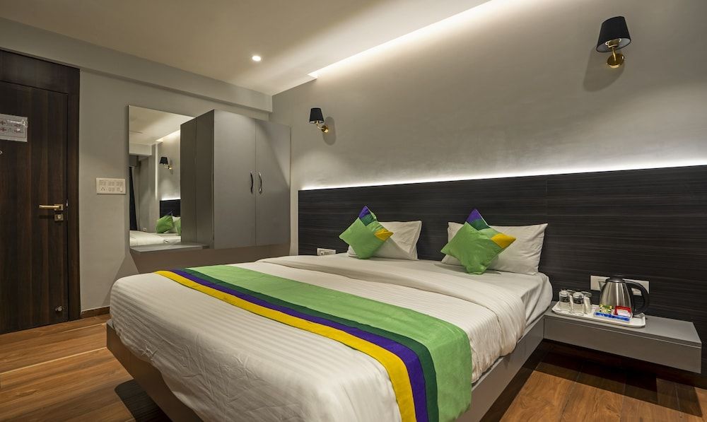 Treebo Prasha Deluxe Double Room 5