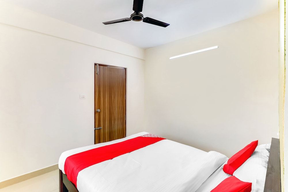 SPOT ON 49484 Jm Comfort Double or Twin Room 4