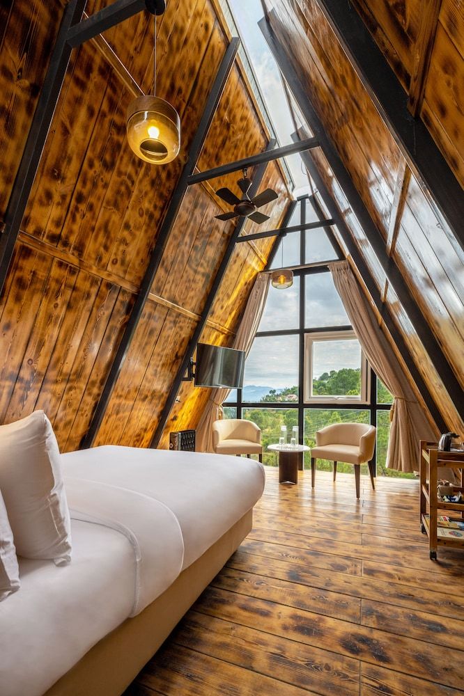 amã Stays & Trails Serendipity, Ranikhet Kamet 2 bedrooms 10