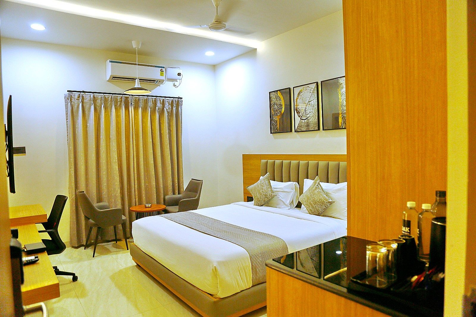 Oak Business Hotel Superior Room King 2