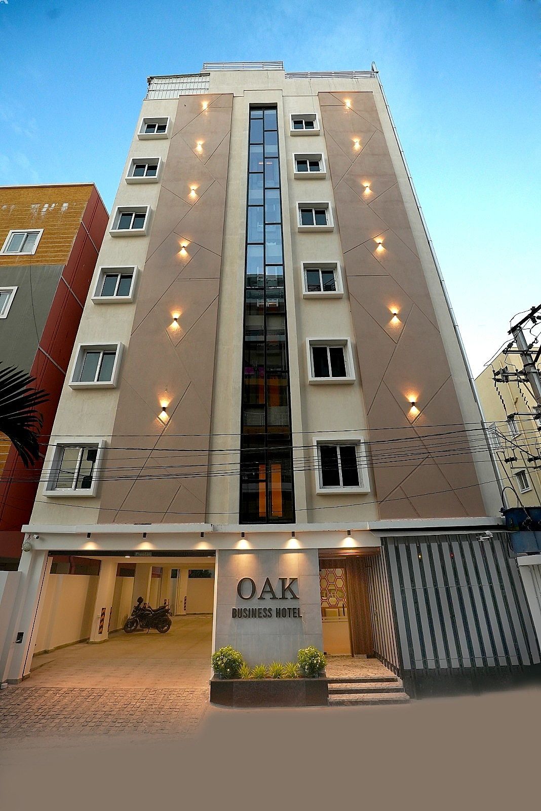 Oak Business Hotel