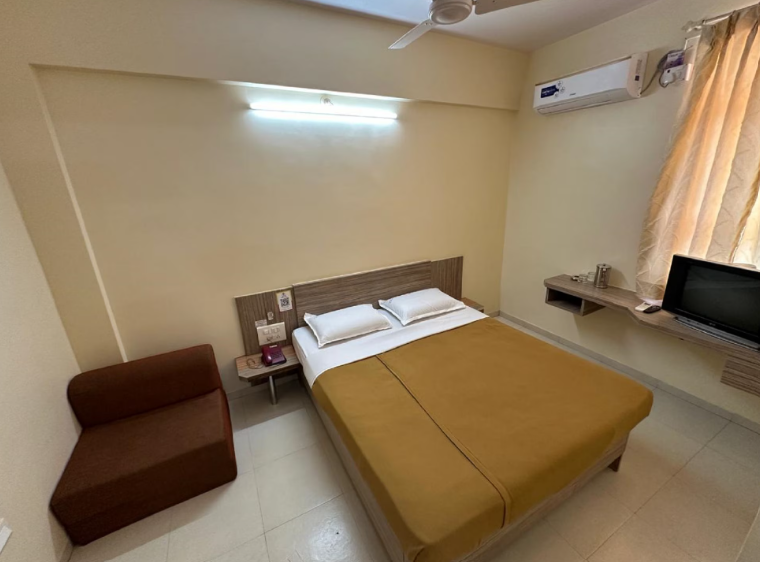 Standard Deluxe Room Ac