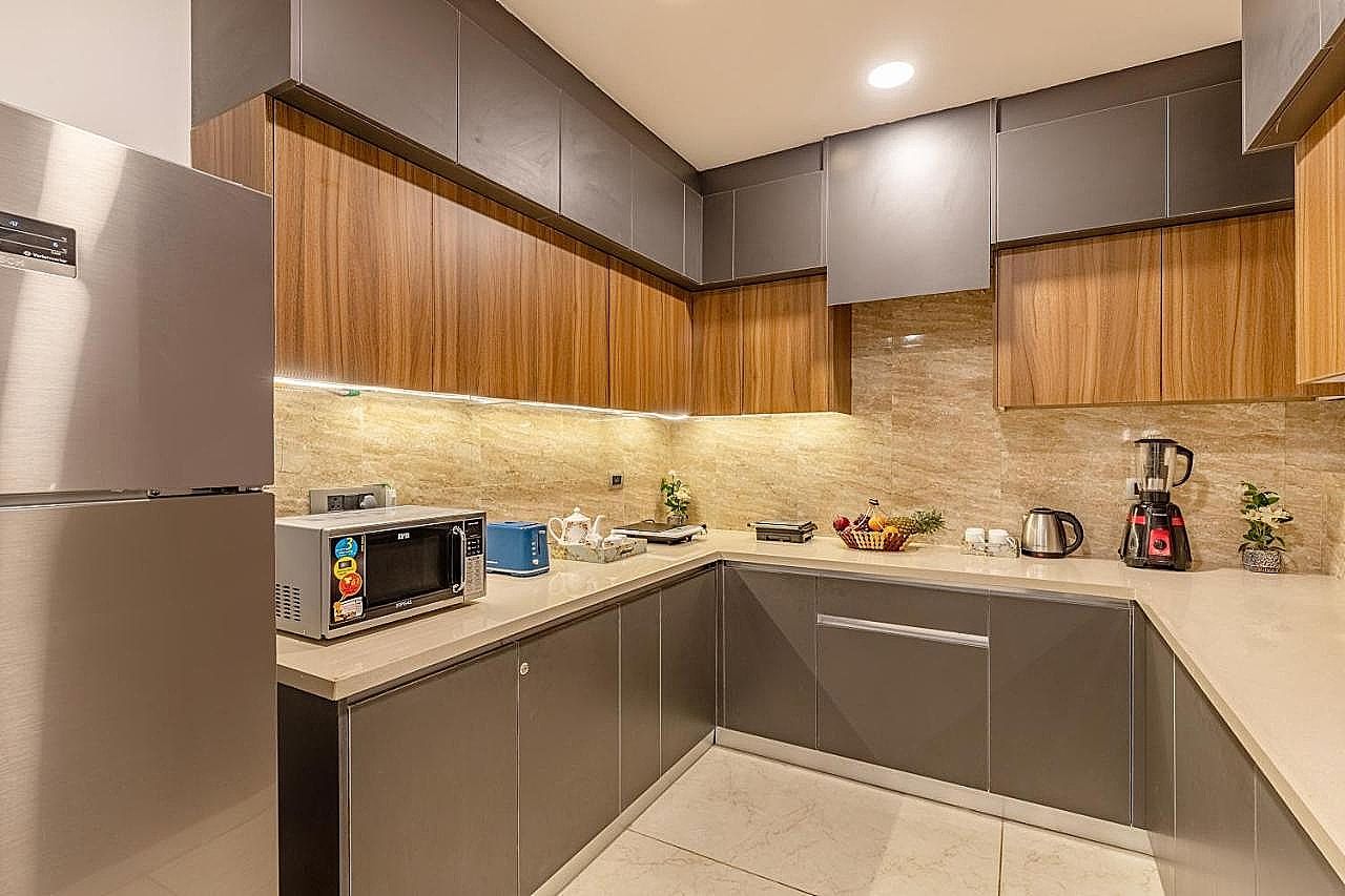 Alaya Stays 2 BHK Apartment with Hill View - Cliff Crest