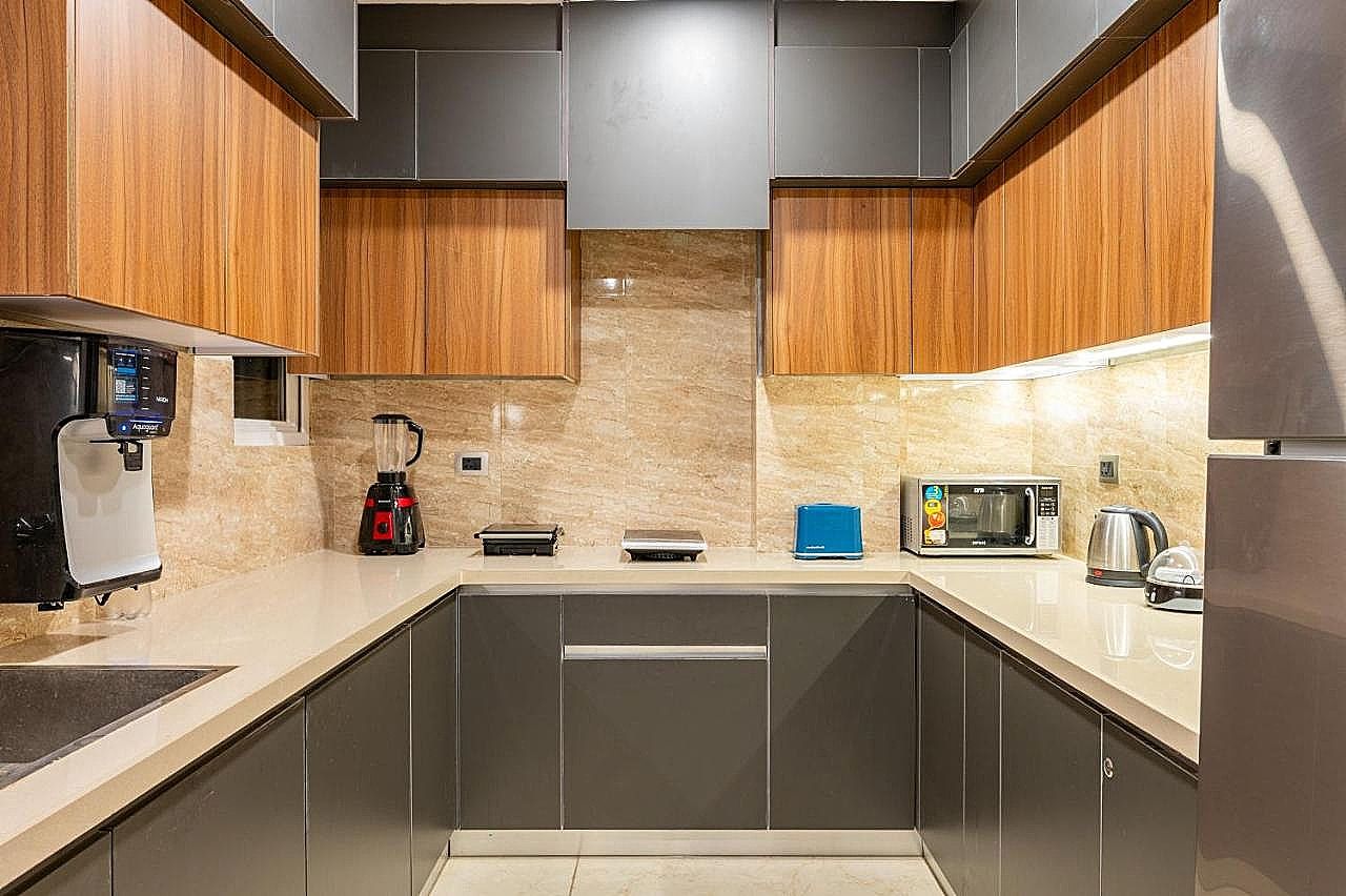 Alaya Stays 2 BHK Apartment with Hill View - Cliff Crest