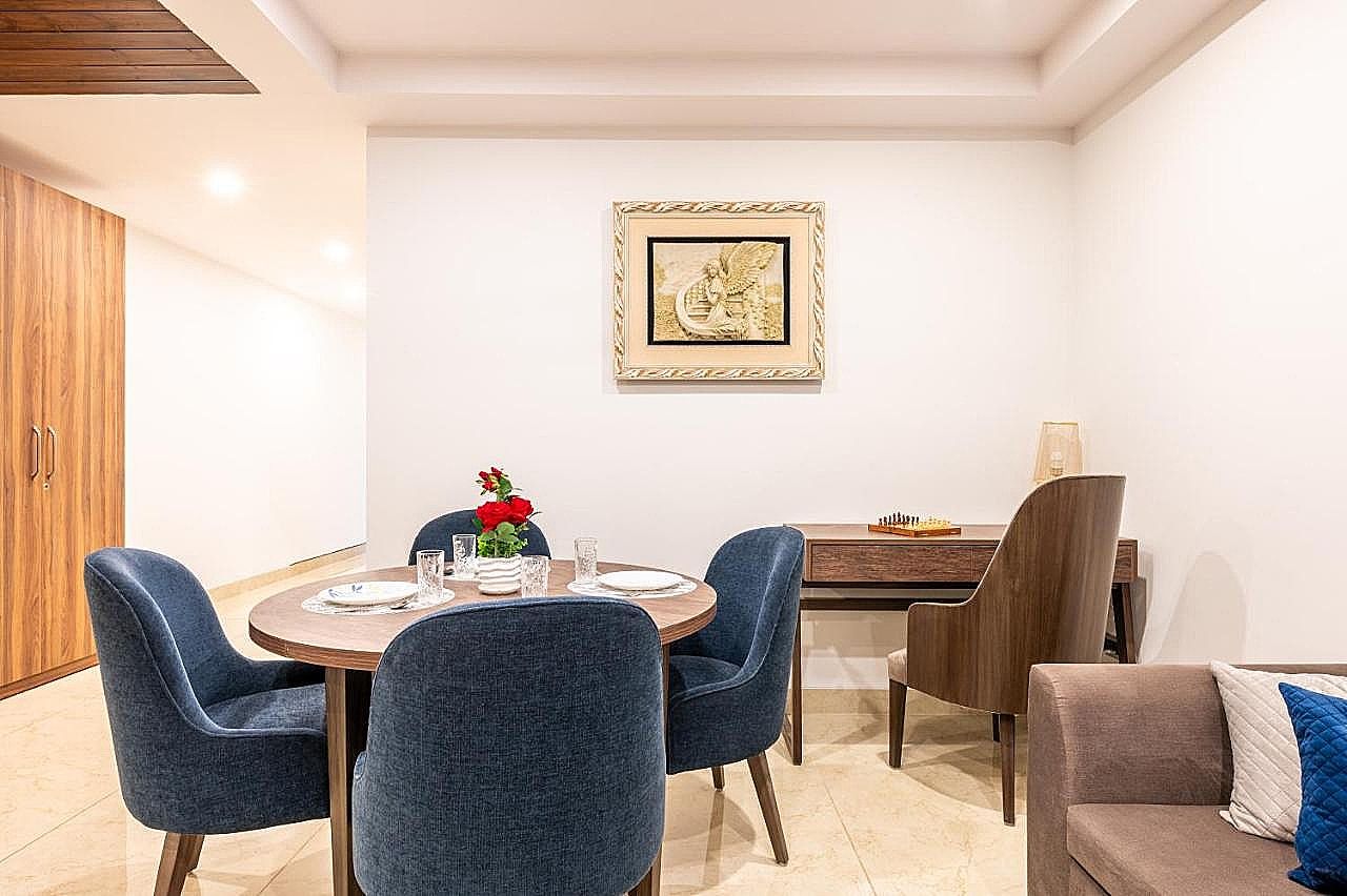 Alaya Stays 2 BHK Apartment with Hill View - Cliff Crest