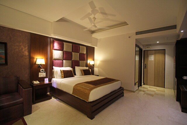 The Grand Mehfil DELUXE ROOM 7